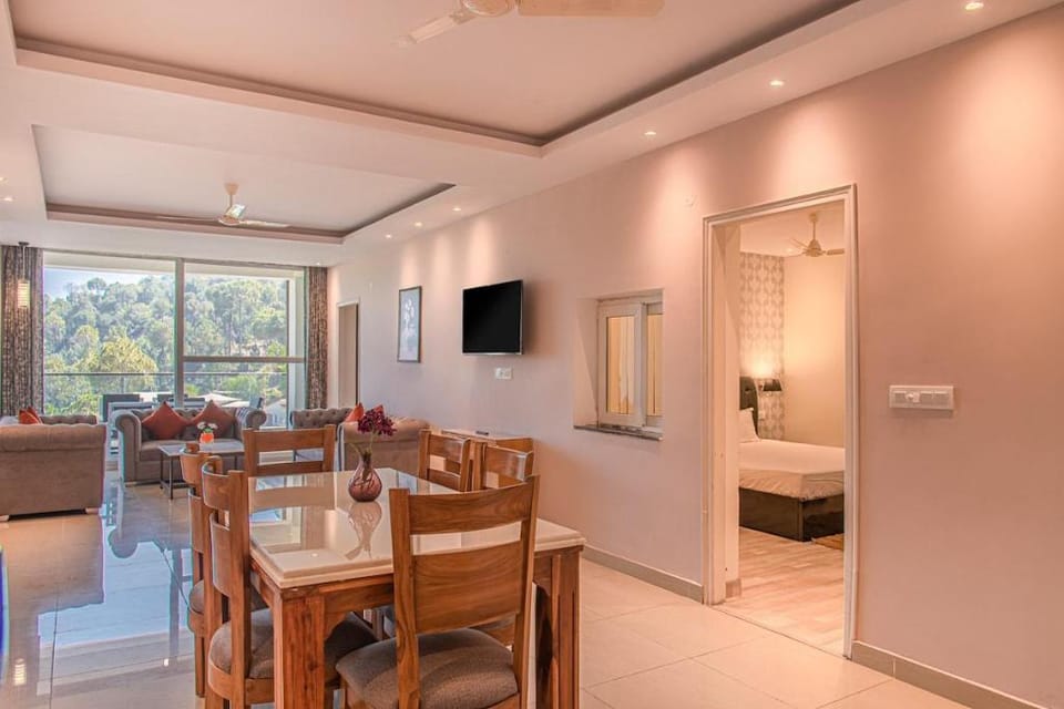 Valley Facing 2 Bedroom  Luxury Apartment Vacation rental in Himachal Pradesh