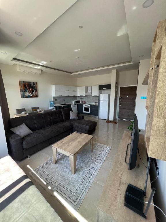 E34-Spa, Gym, Pool, Netflix Included/Central Apartment in Cyprus