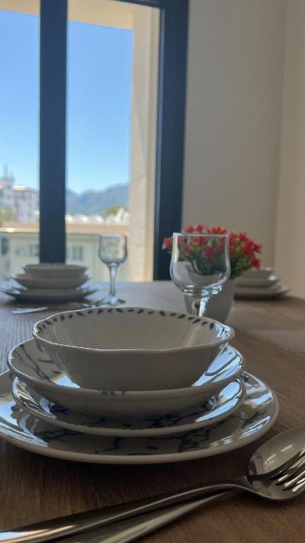 E34-Spa, Gym, Pool, Netflix Included/Central Apartment in Cyprus