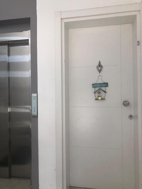 Three Bedroom Apt, Central Location, spacious Apartment in Nicosia City