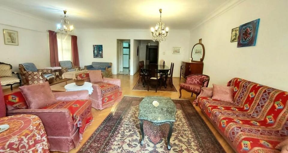Jessy charming apartment in Heliopolis. Apartment in Cairo Governorate