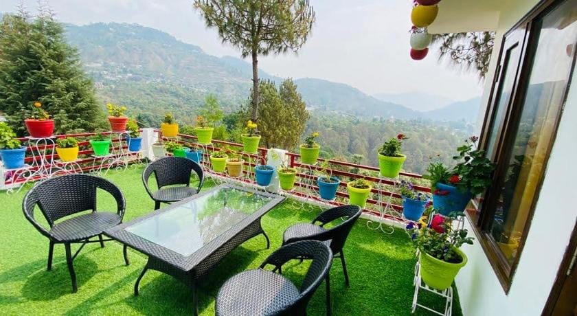 Sunrest Villa Hotel in Uttarakhand