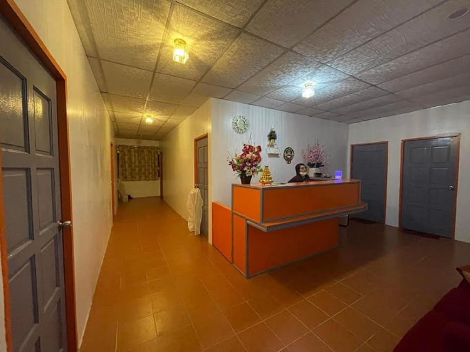 OYO HOME 90768 Flo Inn Motel Hotel in Sabah