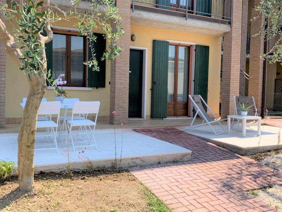 Casa Ulivi Bianco Apartment in Desenzano del Garda