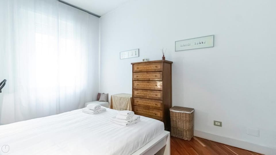 Duprè 5 Apartment in Milan