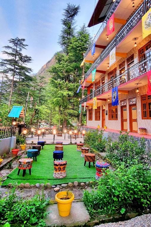 Hogwartz Hostel Hotel in Himachal Pradesh