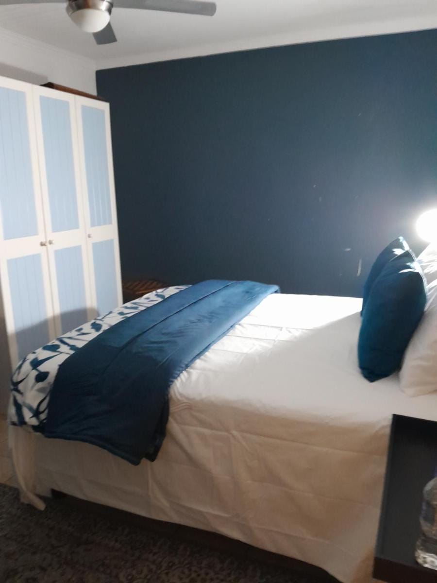 Lelapa la baphogole Private room  Vacation rental in Pretoria