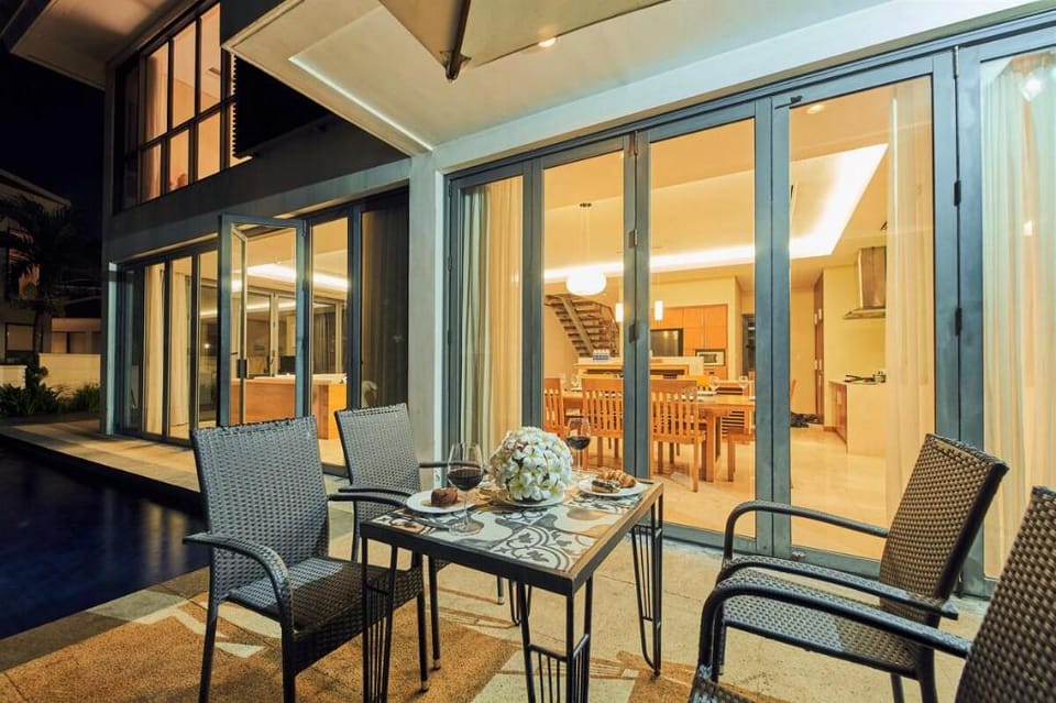 Wonderful  Emblemsea villas 5*  few steps to beach Villa in Hoa Hai