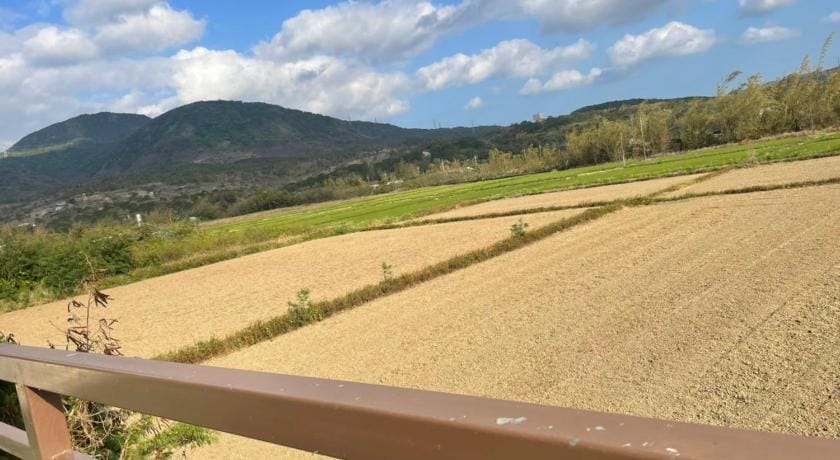 Peak Tree House Bed and Breakfast in Hengchun Township