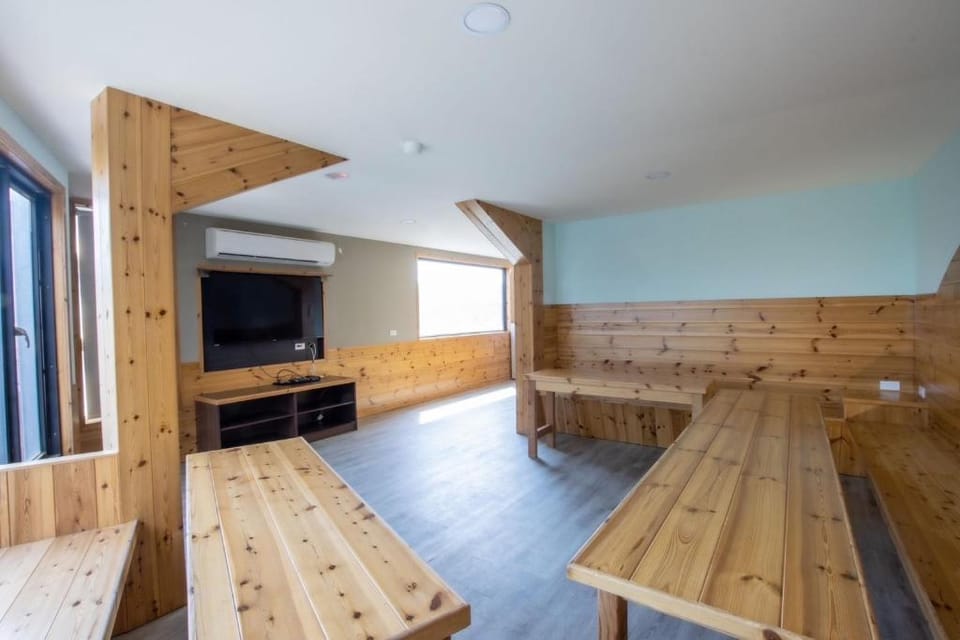 Peak Tree House Bed and Breakfast in Hengchun Township