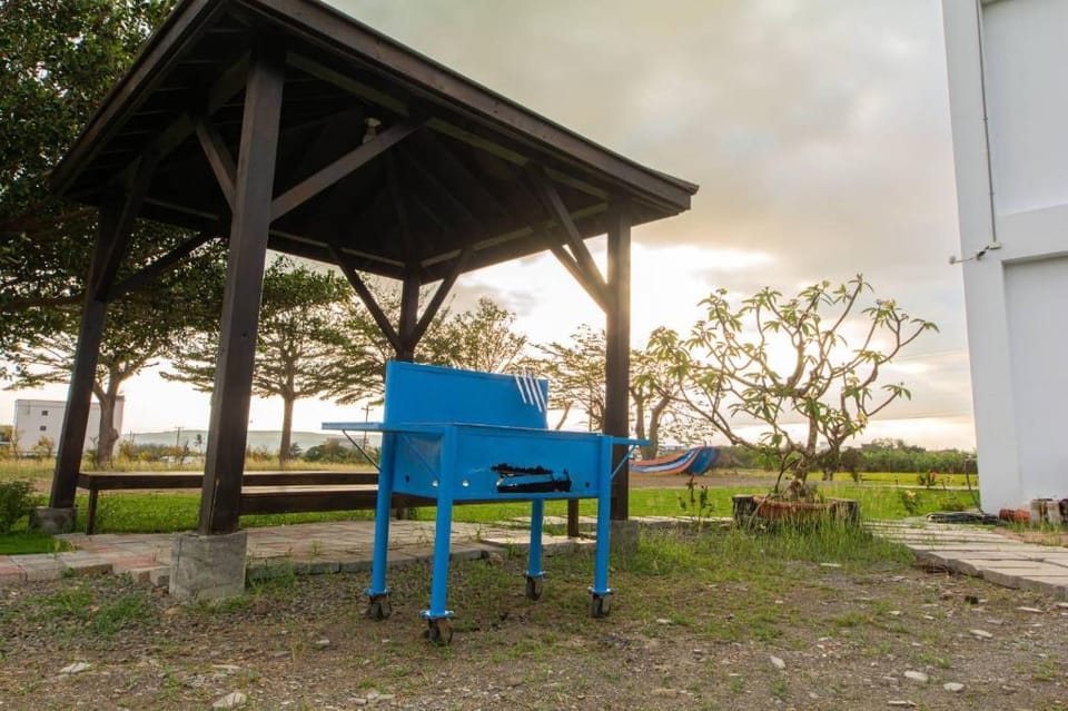 Tipsy Summer Homestay Bed and Breakfast in Hengchun Township