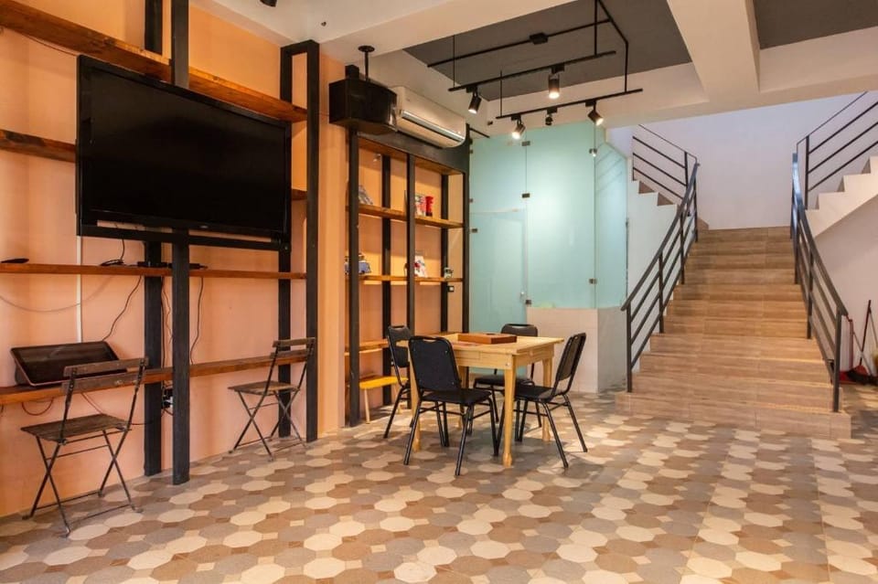 Tipsy Summer Homestay Bed and Breakfast in Hengchun Township
