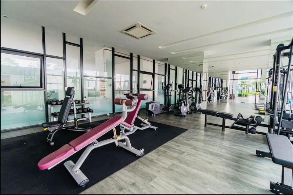 Relaxing Bathtub Retreat at Mosaic @ 4BR 8-16pax Apartment in Johor Bahru