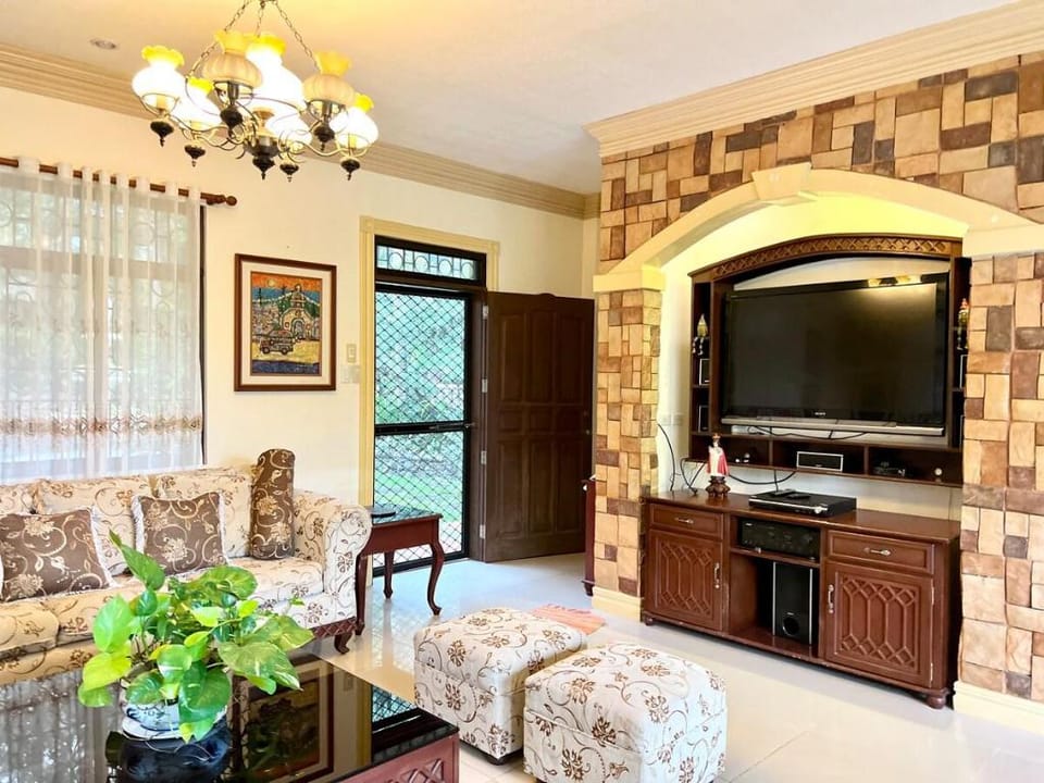 Casita 4 - Bunk beds - Florinda’s Bamban,Tarlac Villa in Central Luzon