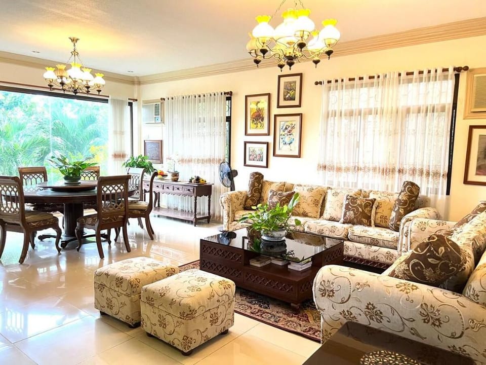 Casita 4 - Bunk beds - Florinda’s Bamban,Tarlac Villa in Central Luzon