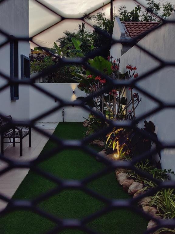 Eden Pool Villa @ Ipoh Town (17-22 pax) Vacation rental in Ipoh