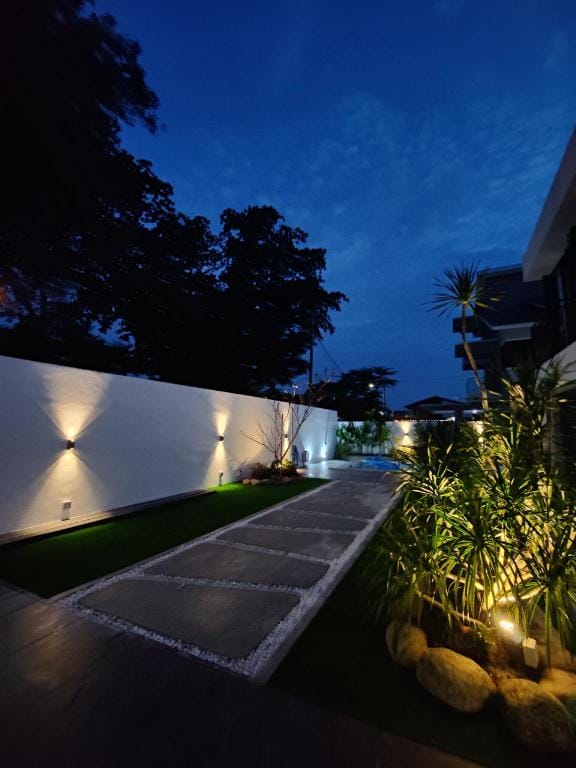 Eden Pool Villa @ Ipoh Town (17-22 pax) Vacation rental in Ipoh