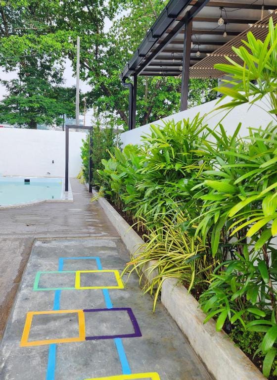 Eden Pool Villa @ Ipoh Town (17-22 pax) Vacation rental in Ipoh