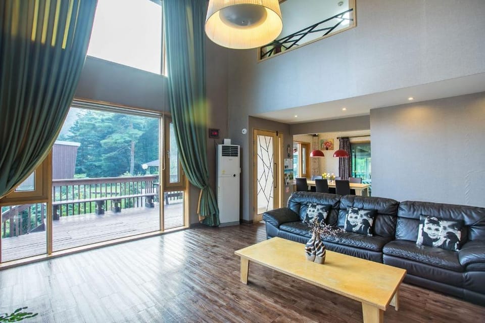 Yangpyeong The Haemil Byeoljangsik Private Pension Bed and Breakfast in Gyeonggi-do