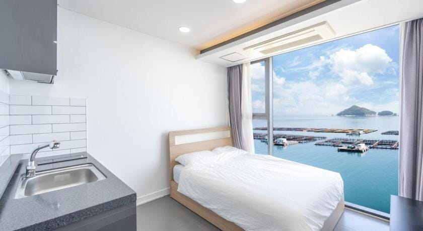 Namhae Red Wave Pension Bed and Breakfast in South Korea