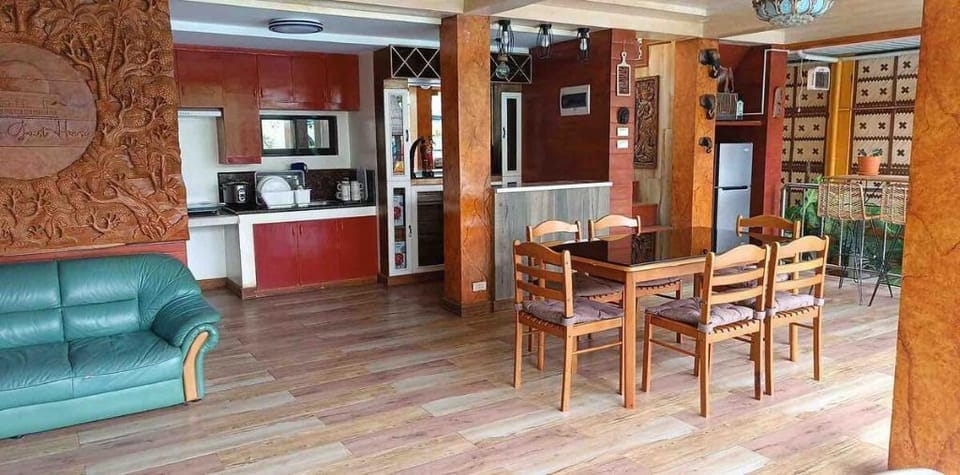 Delia's Guest House Villa in Lapu-Lapu City