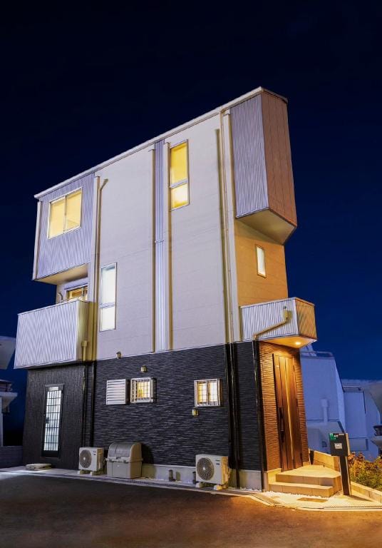 5-minute walk from Tsuruhashi Station, prime location Vacation rental in Osaka