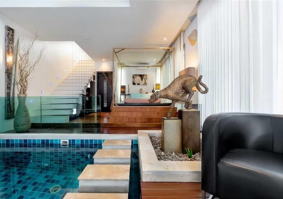 Beachfront pool villa-Vanilla 拉威3卧沙滩泳池别墅 Villa in Rawai