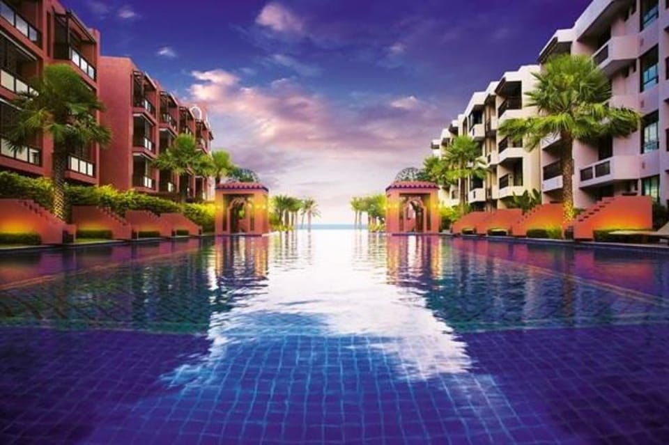 Hua Hin Beachfront  with Pool view (136) Apartment in Nong Kae