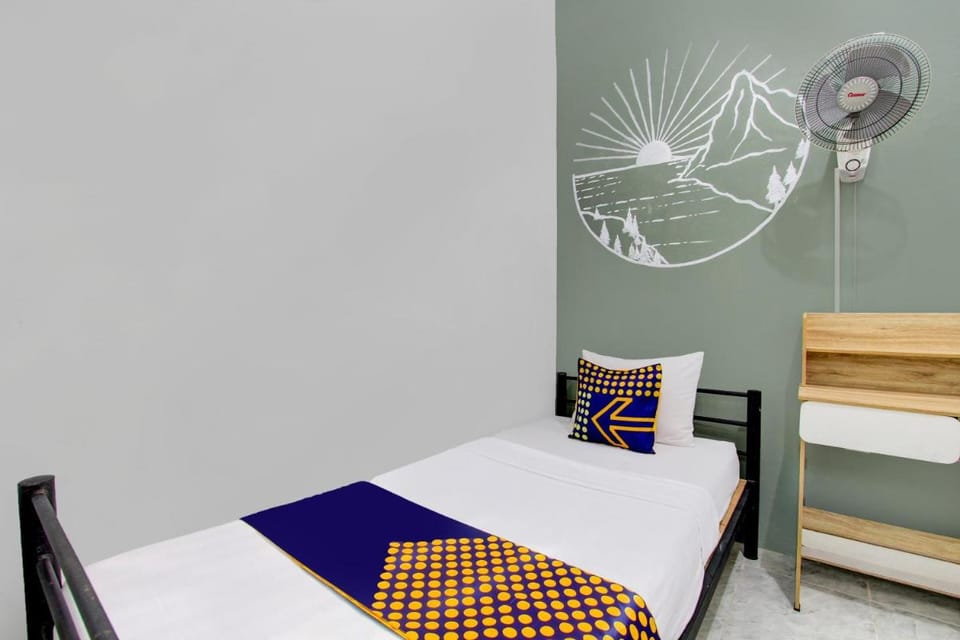 SPOT ON 92490 Casa Homestay Syariah Hotel in Indonesia