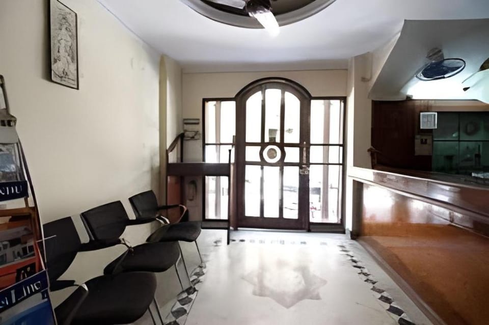 Ajanta Guest House Hotel in New Delhi