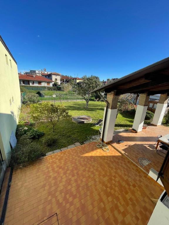 JHouse - Casa in corte con ampio giardino a Como Vacation rental in Lombardy