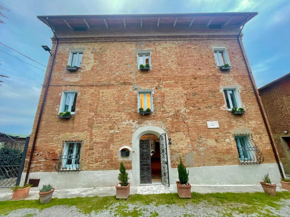 Magical 6 bedroom villa breathtaking Tuscan views  Villa in Umbria