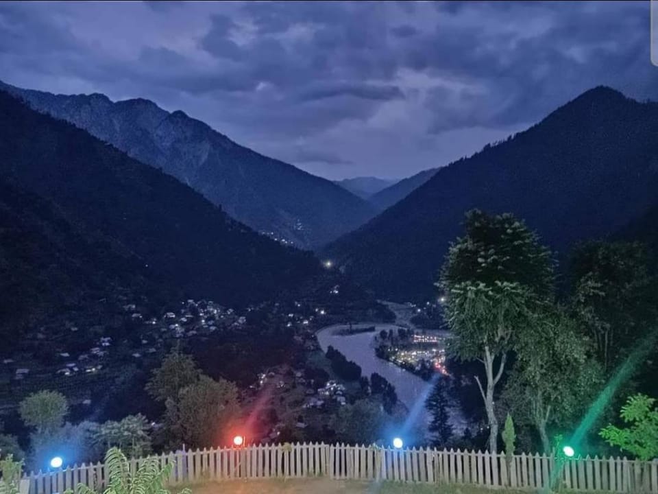 Village Walk Guest House Keran Vacation rental in India