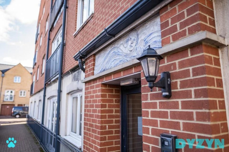Burts Place - WiFi - Pets friendly - Parking Vacation rental in Cardiff