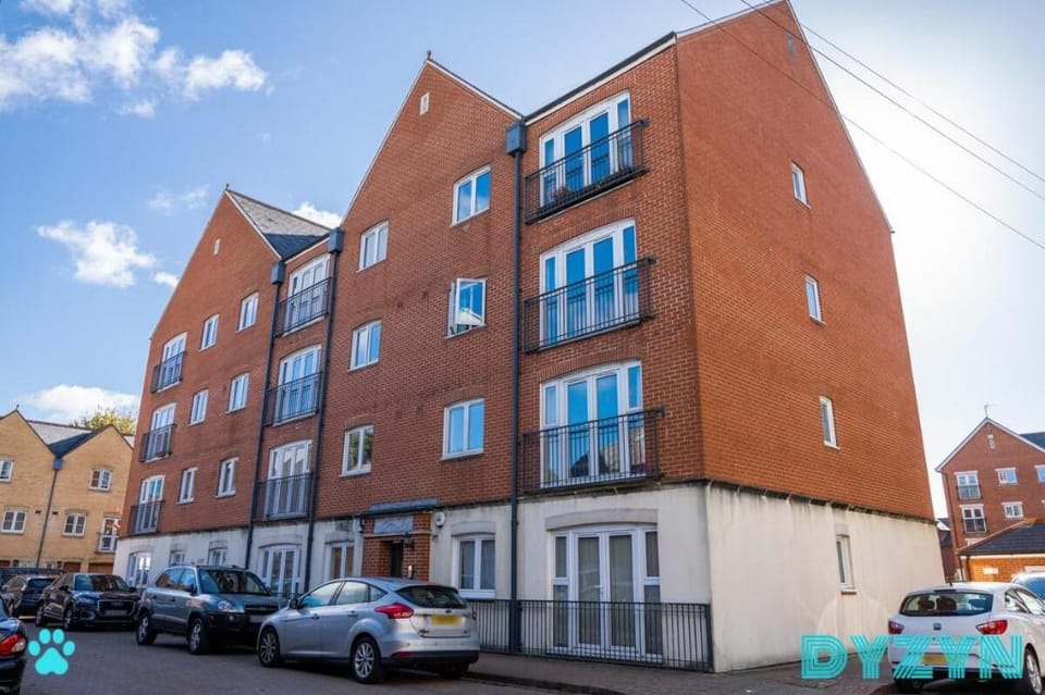 Burts Place - WiFi - Pets friendly - Parking Vacation rental in Cardiff