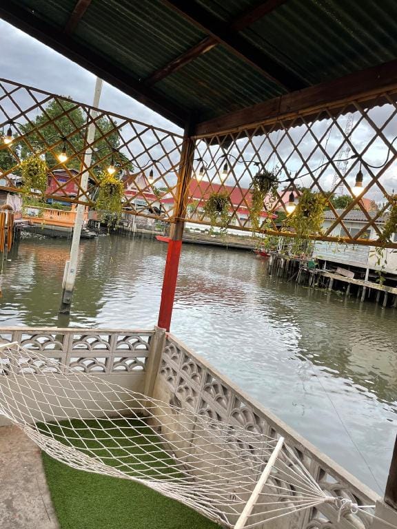 Garuda canale at Khlong Mon 22 Wat Khrut BKK Vacation rental in Bangkok