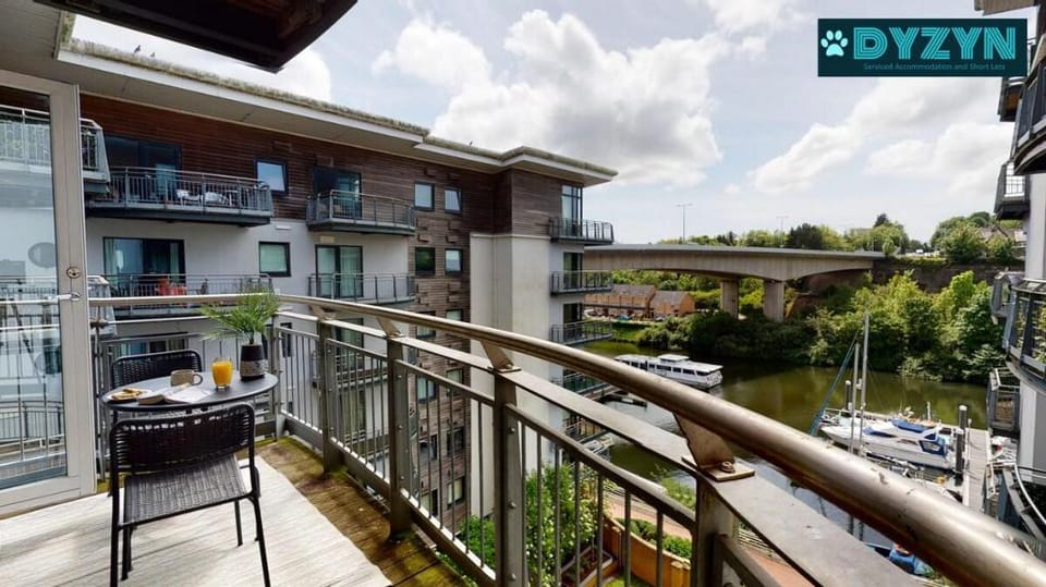 Water Views - Parking - Balcony - Pets Allowed Vacation rental in Cardiff