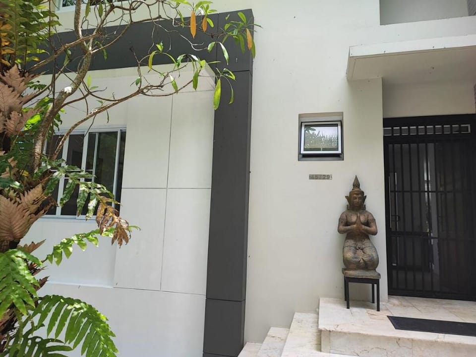 Four BR Tree Villa SDV375 By Samui Dream Villas Vacation rental in Ko Samui