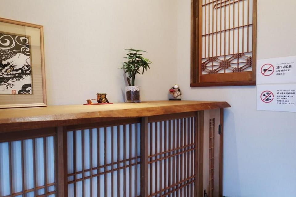 Asuka飛鳥｜ 双层精品民宿，车站步行3分钟，心斋桥难波8分钟，最多可住５人 Vacation rental in Osaka