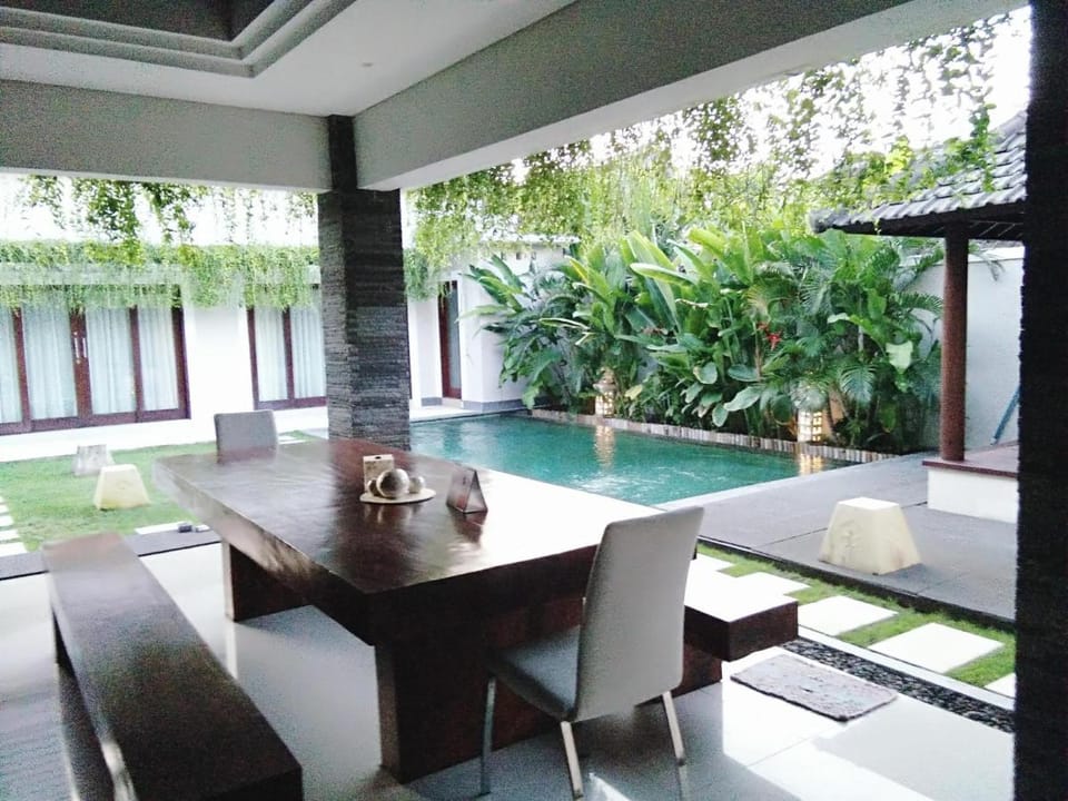 Entire house - 5 Bedroom Family Villa at center line Bali Villa in Kuta