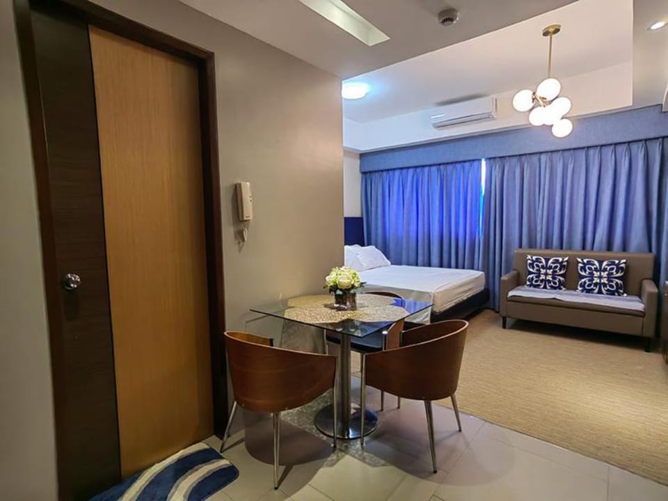 Santorini Condotel Premium Apartment in Pasig