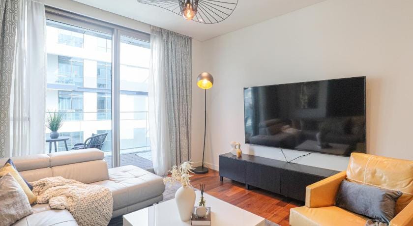 Charming Retreat in CityWalk With Balcony and Pool Apartment in Dubai