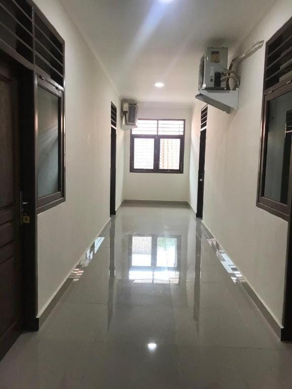 OYO 92468 Roemah Djatinegara Hotel in South Jakarta City