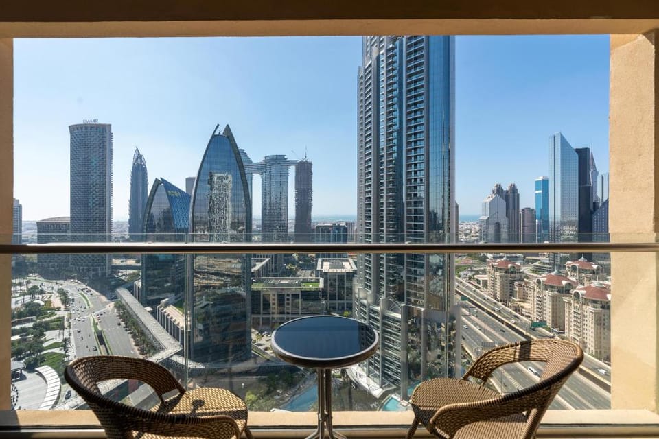 Stunning Studio Overlooking Burj Khalifa Apartment in Dubai