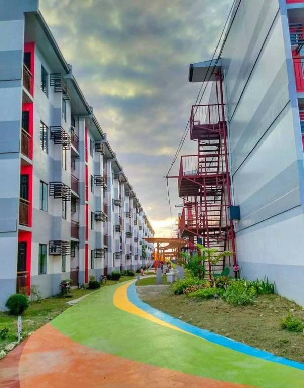BOHO CHIC Themed Condo near SM Marilao & PH Arena Apartment in Region of Manila