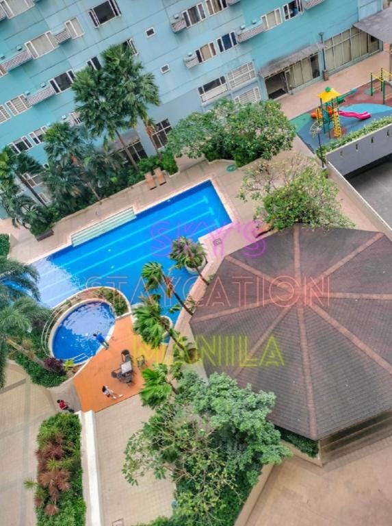 Cozy 2 Bedroom in Mckinley Hill near BGC Apartment in Makati