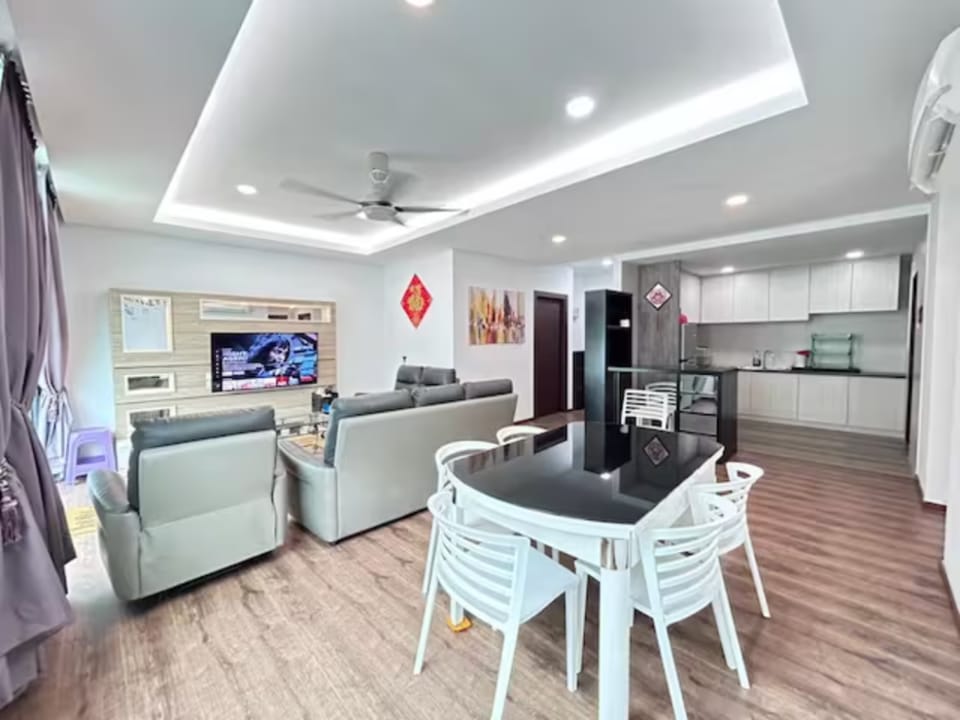 Jeff and Ricky Homestay 67@Vivacity Megamall  Apartment in Kuching