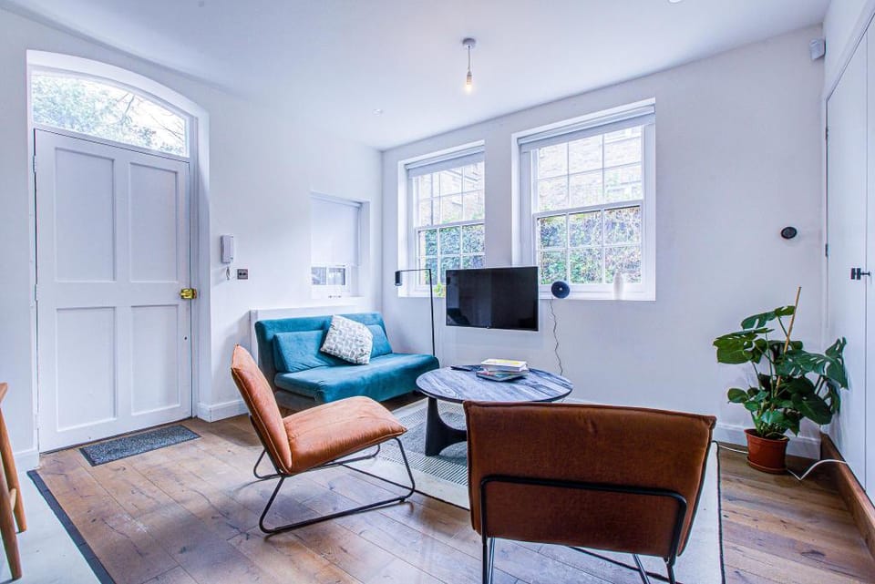 Charming 1BR Unit in the Heart of Queen's Park Apartment in City of Westminster