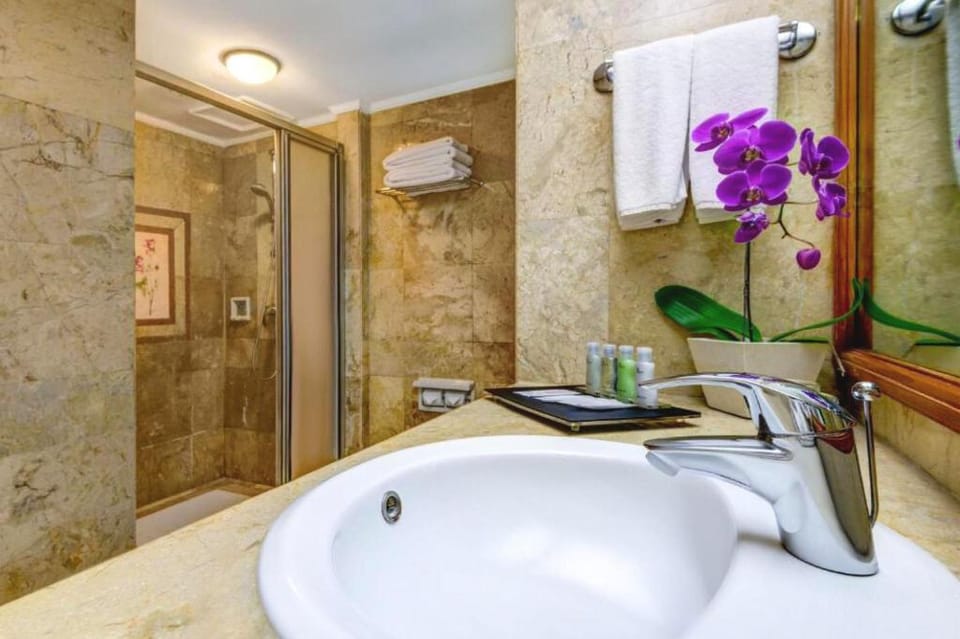 Tuberose 1BR Deluxe Garden View SU22 Apartment in Denpasar