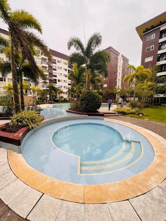 D Tower Very comfortable room for 3 Apartment in Iloilo City